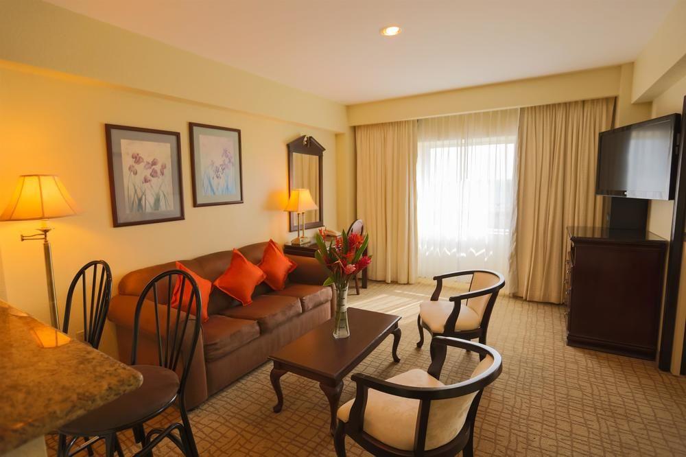Hilton Doubletree By Hilton Managua Hotel Bagian luar foto