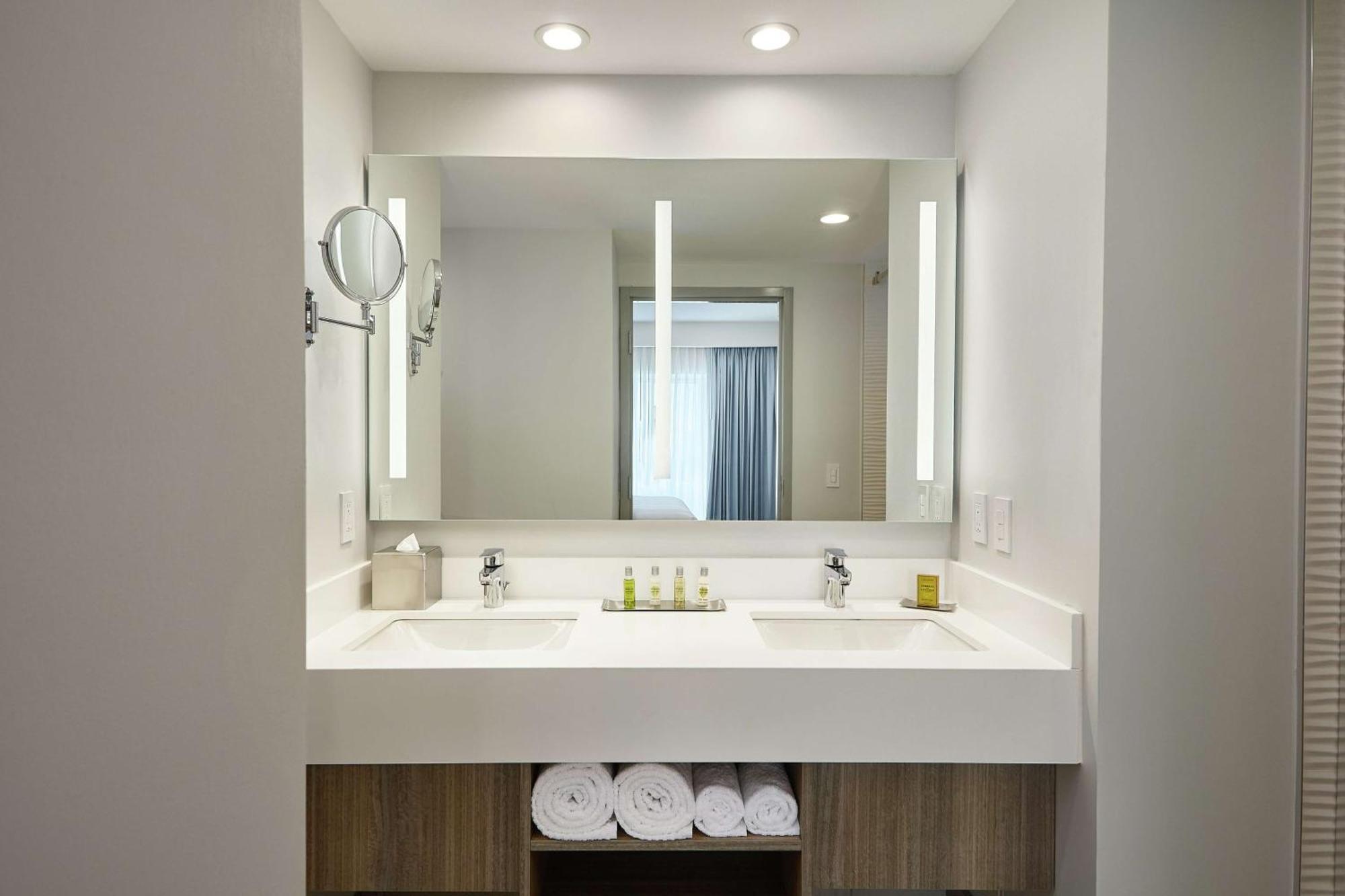 Hilton Doubletree By Hilton Managua Hotel Bagian luar foto