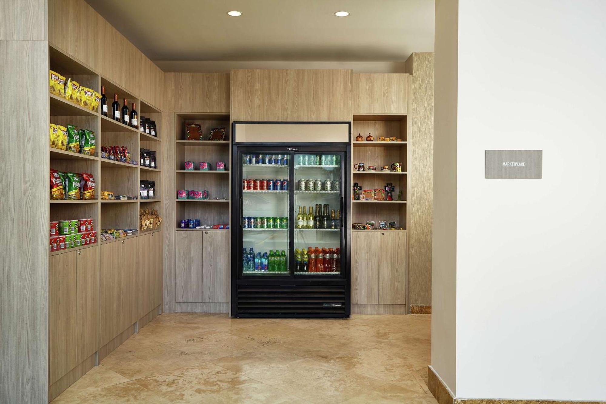 Hilton Doubletree By Hilton Managua Hotel Bagian luar foto