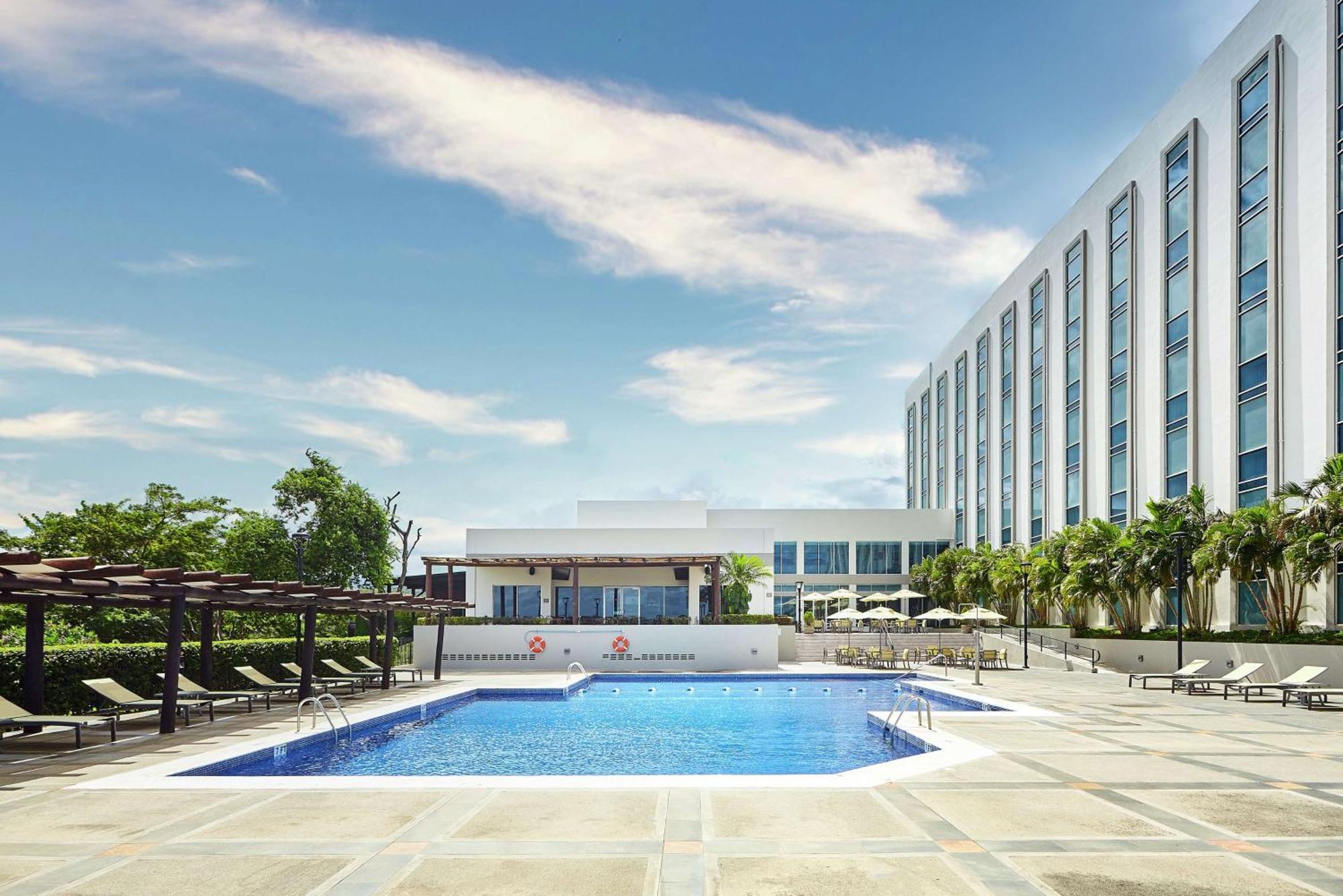 Hilton Doubletree By Hilton Managua Hotel Bagian luar foto