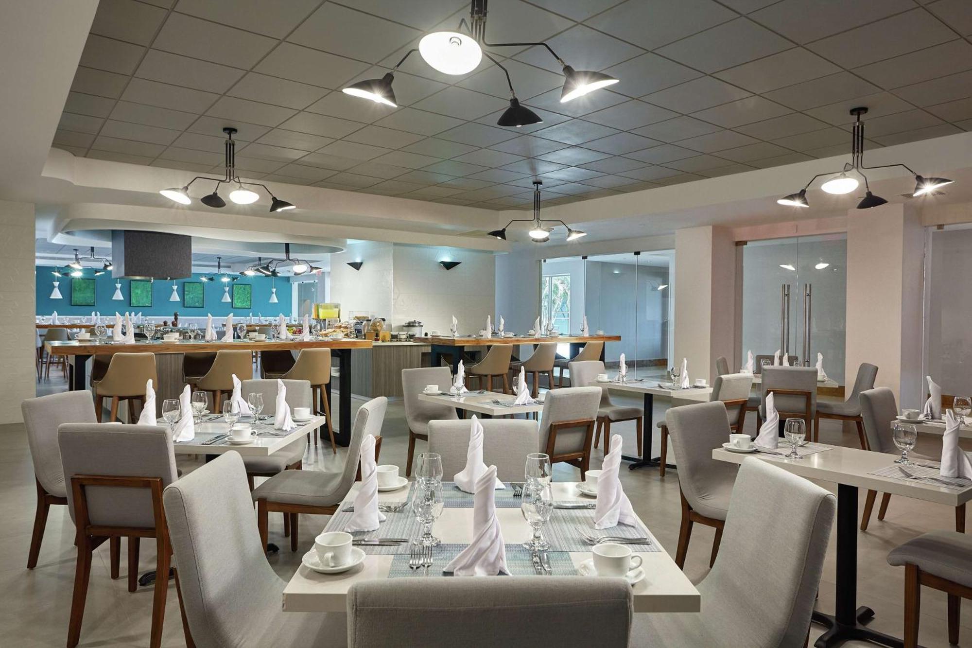 Hilton Doubletree By Hilton Managua Hotel Bagian luar foto