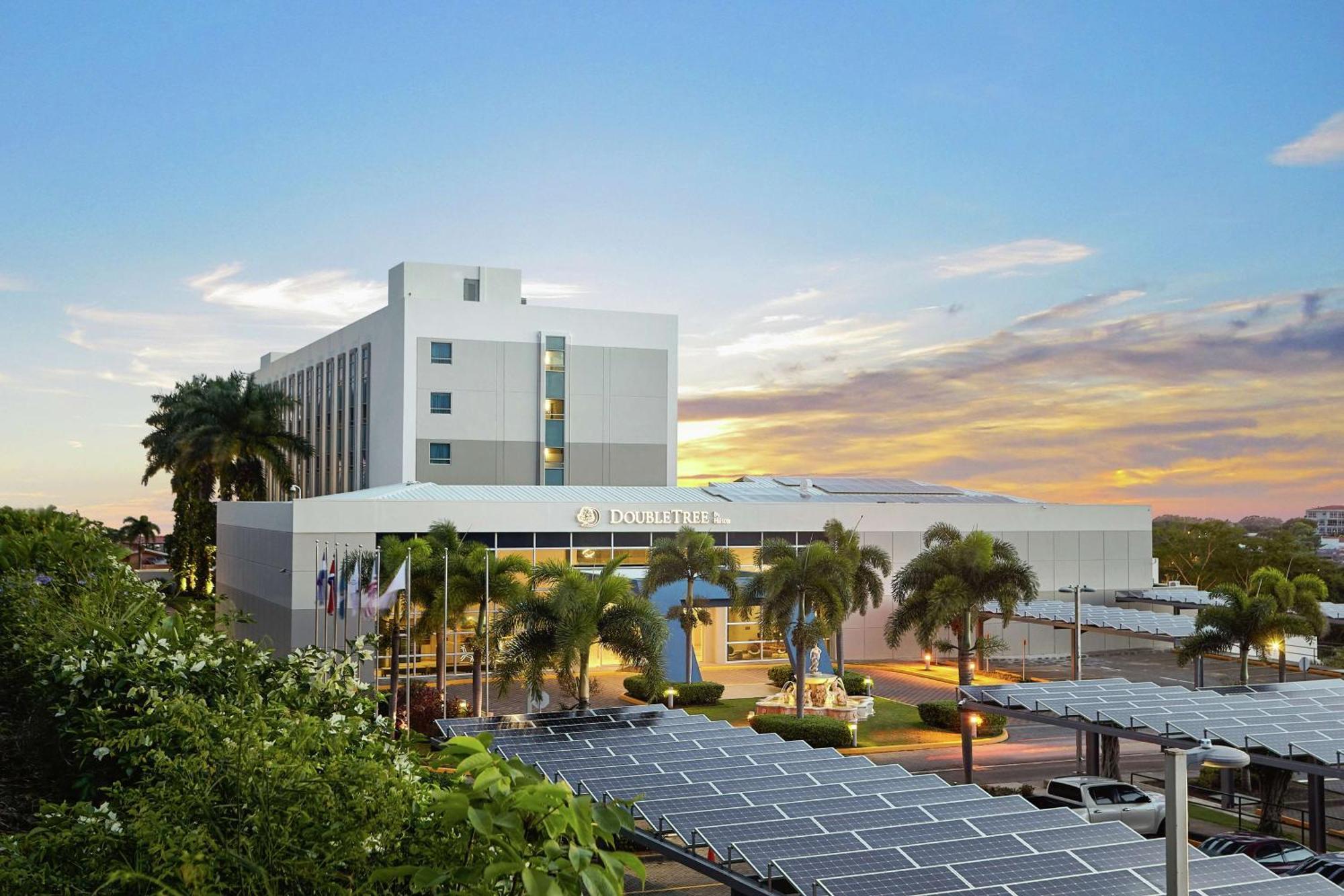 Hilton Doubletree By Hilton Managua Hotel Bagian luar foto